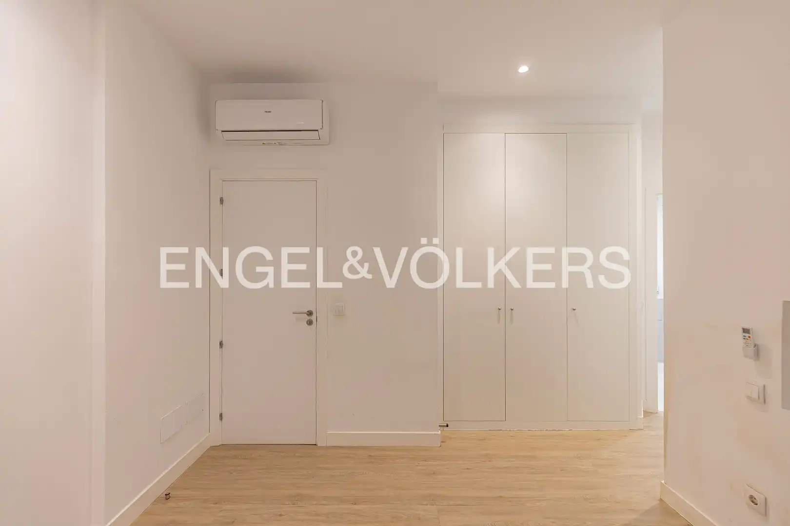 Flat for rent in Madrid  with Air Conditioner, Heating and Storage room