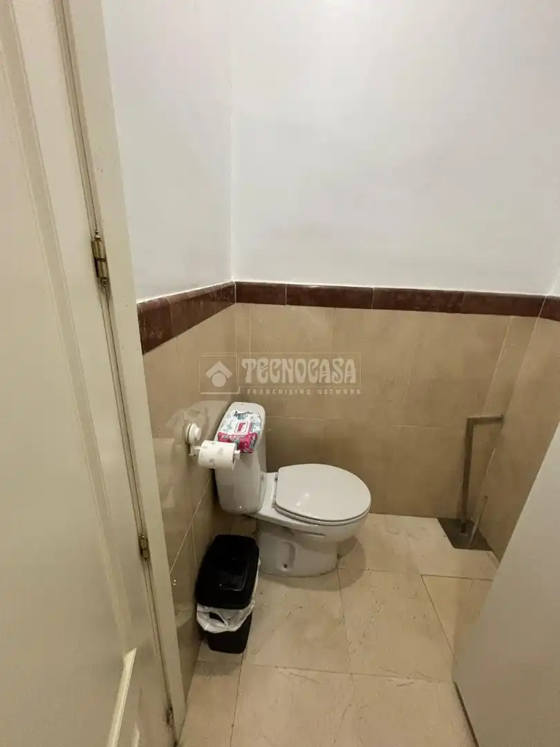 Baño de Piso de alquiler en Sevilla con Aire acondicionado