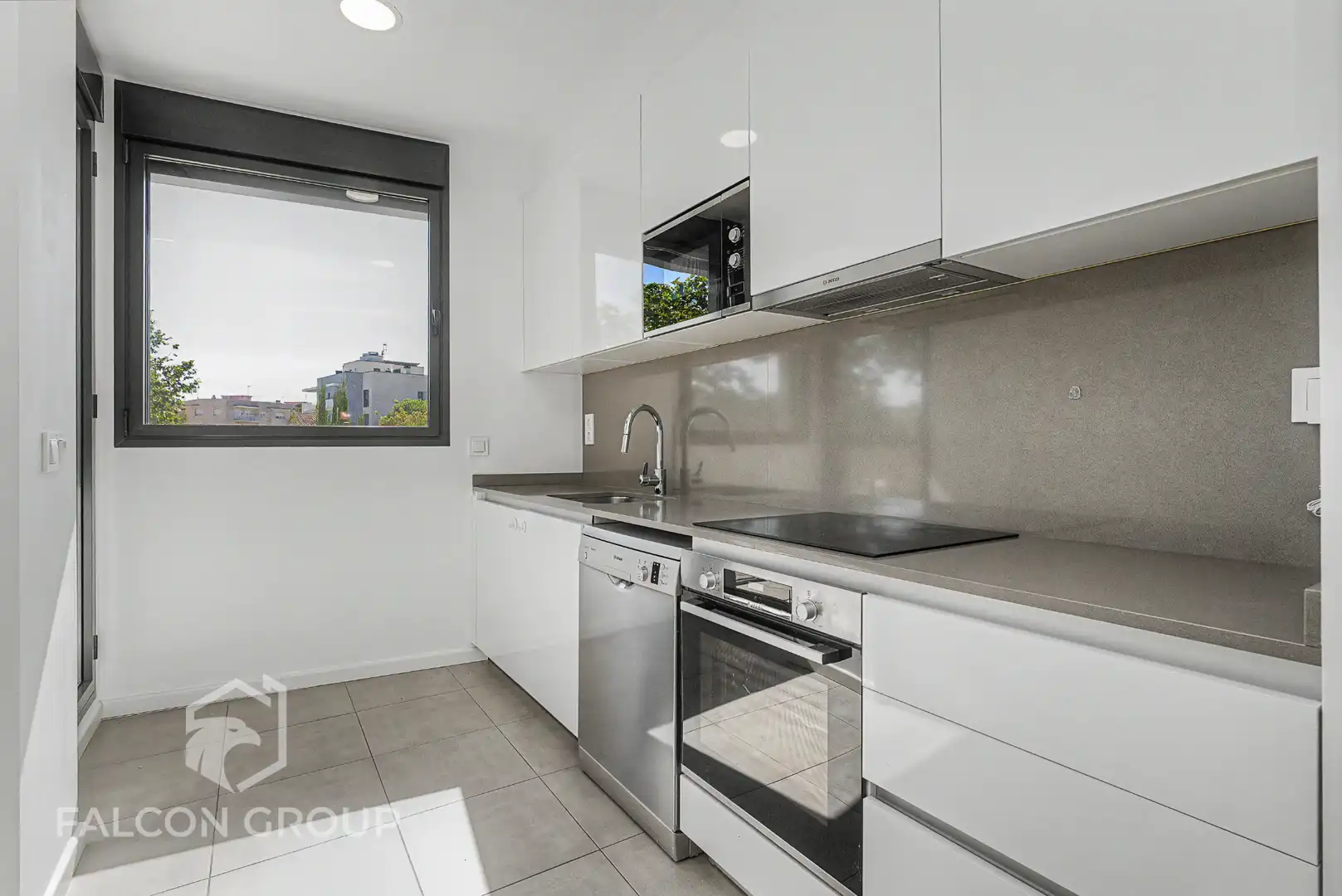 Kitchen of Flat for sale in Vilanova i la Geltrú  with Air Conditioner, Heating and Parquet flooring