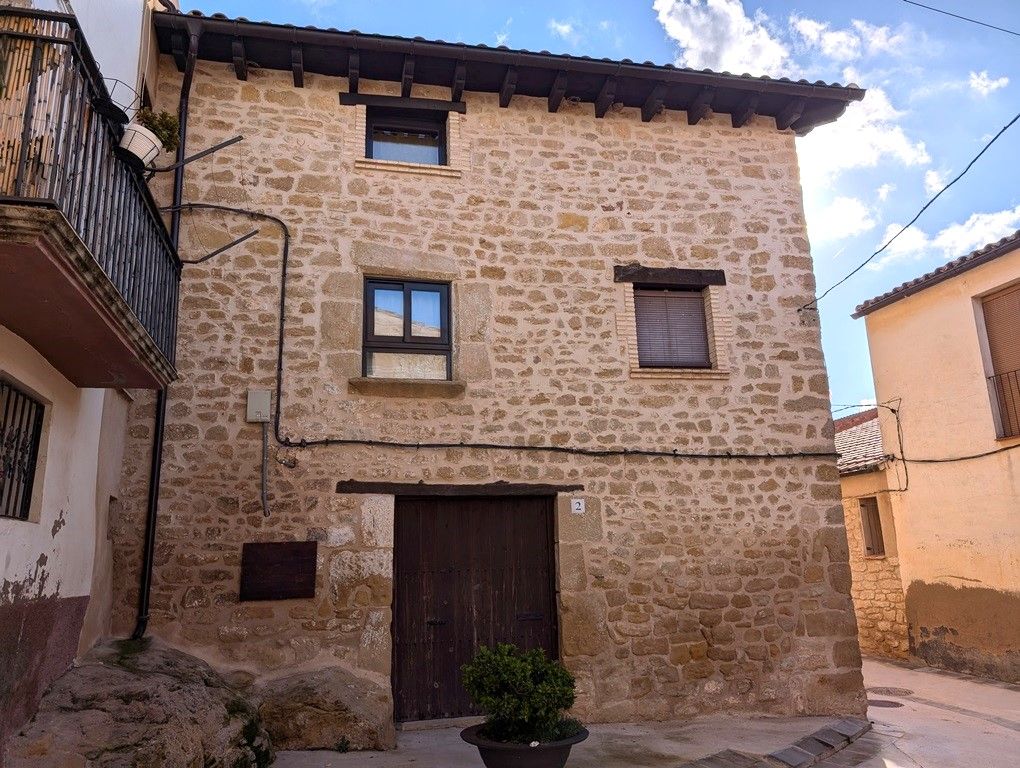 Vista exterior de Casa o xalet en venda en Cretas amb Calefacció