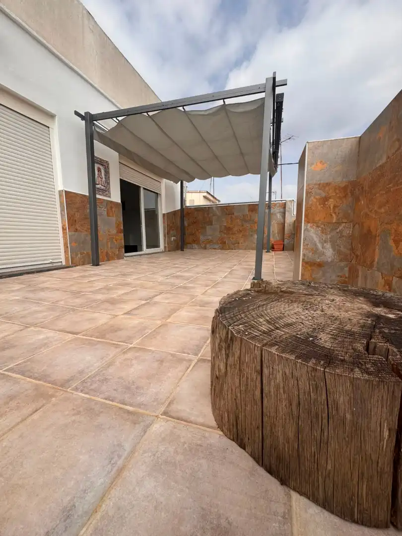 Terrasse von Dachboden zur Miete in Valencia mit Klimaanlage, Terrasse und Möbliert