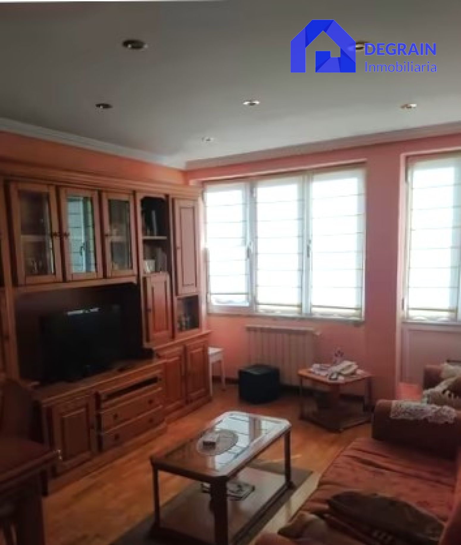 Sala d'estar de Pis de lloguer en Oviedo  amb Calefacció i Traster