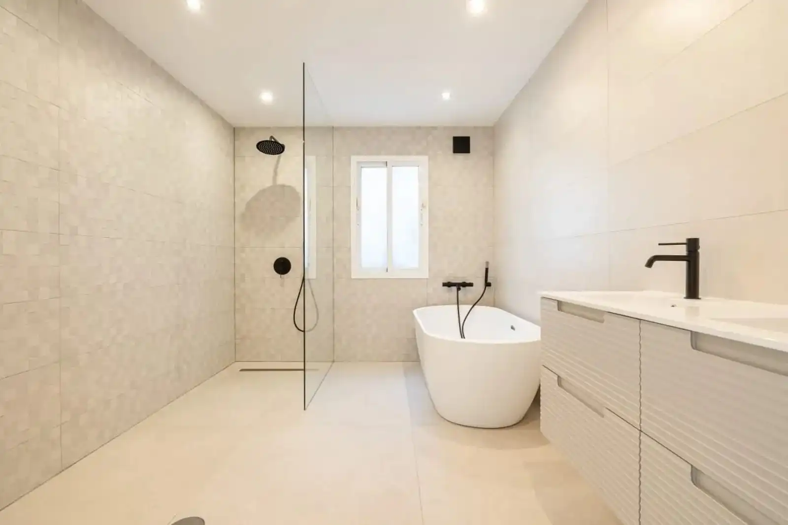 Chalet con piscina en venta en Avenida de las Golondrinas, imagen 7