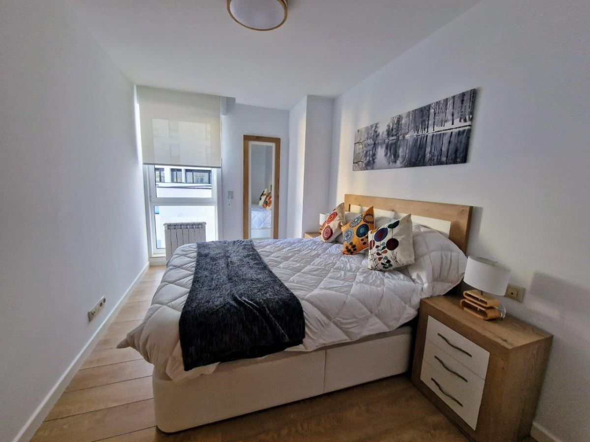Schlafzimmer von Wohnungen miete in Sada (A Coruña) mit Heizung, Abstellraum und Möbliert