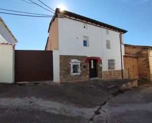 Vista exterior de Casa o xalet en venda en Los Barrios de Bureba  amb Calefacció