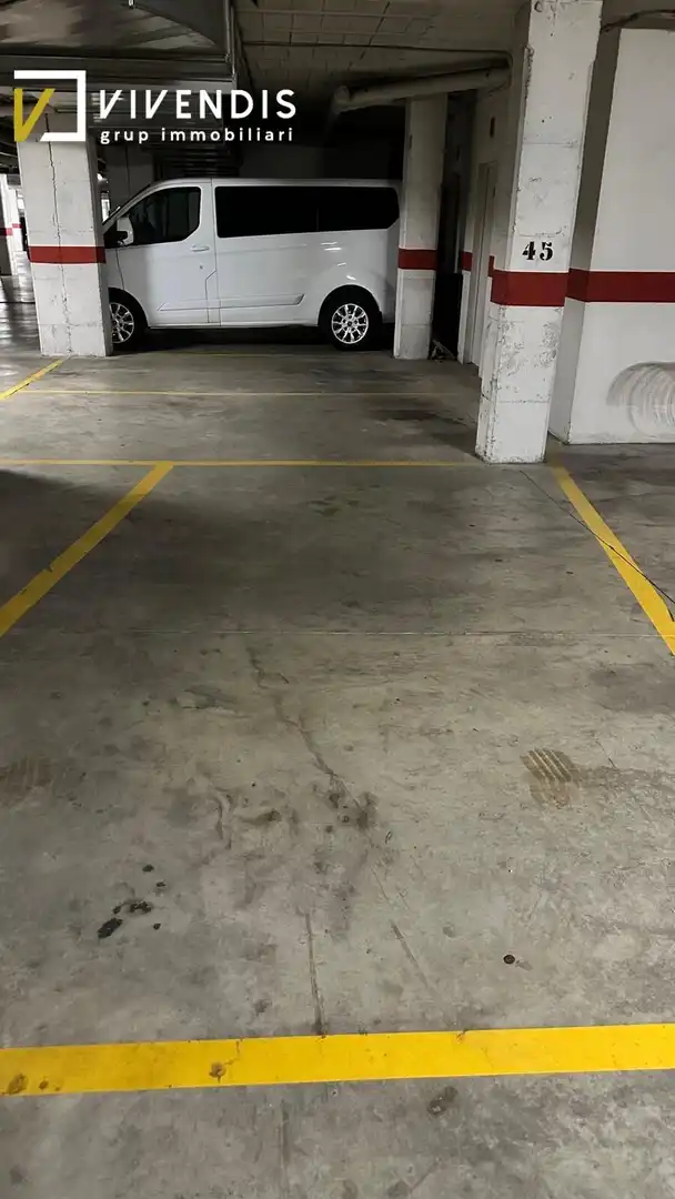 Individual en venta en Avenida BARCELONA, imagen 2