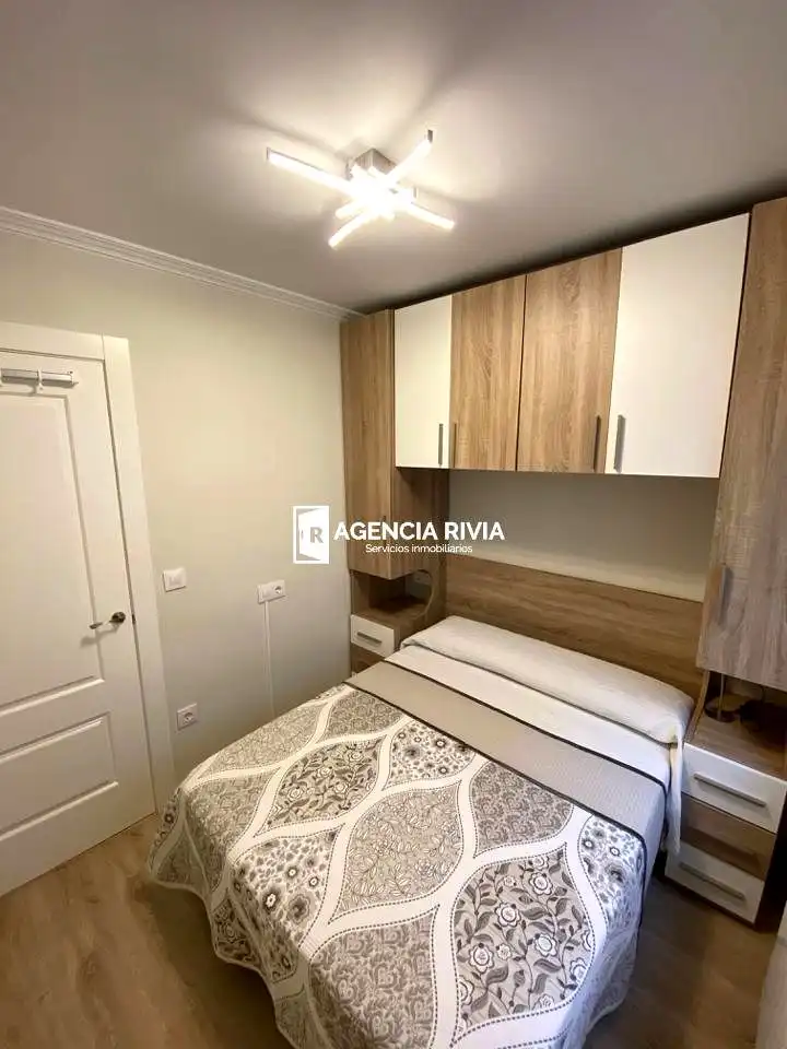Bedroom of Flat for rent in Gijón   with Heating and Furnished