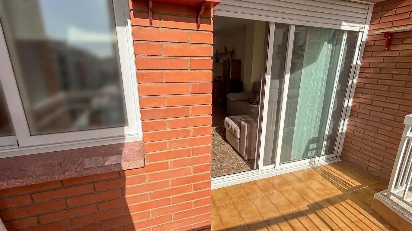 Pis amb terrassa en venda a Sants - Montjuïc, imagen 2