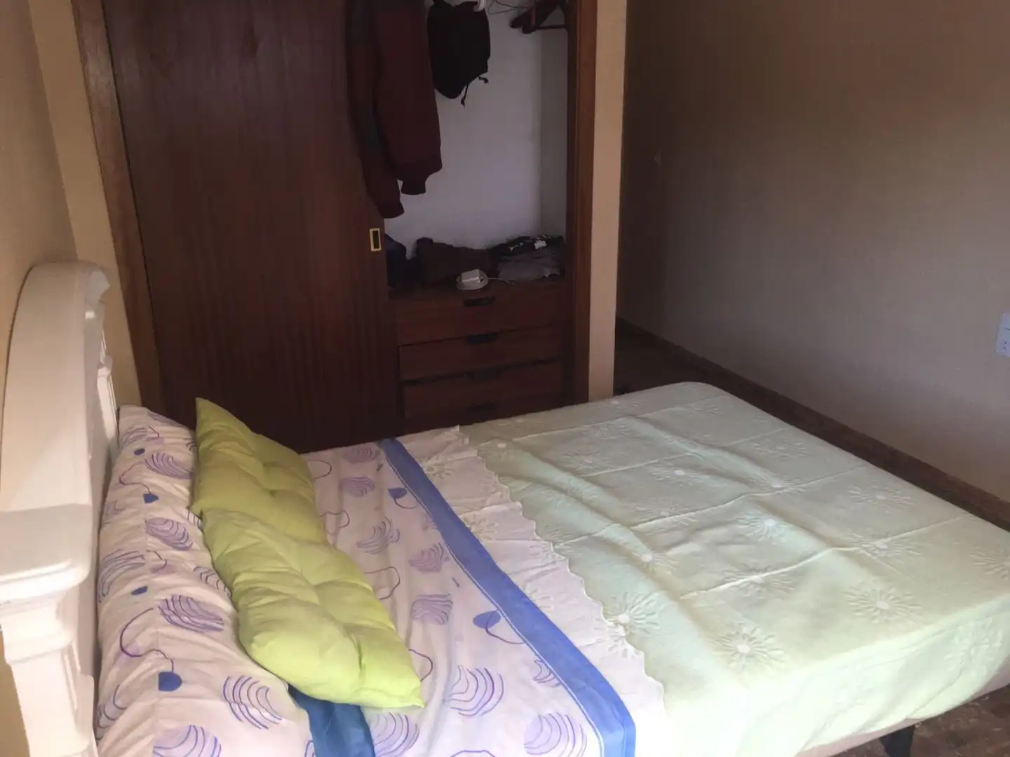 Dormitori de Pis en venda en Córdoba amb Aire condicionat i Terrassa