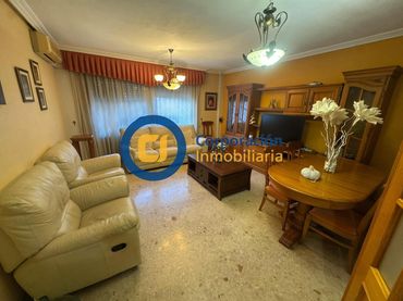 Casa con balcón en venta en Lorca Ciudad