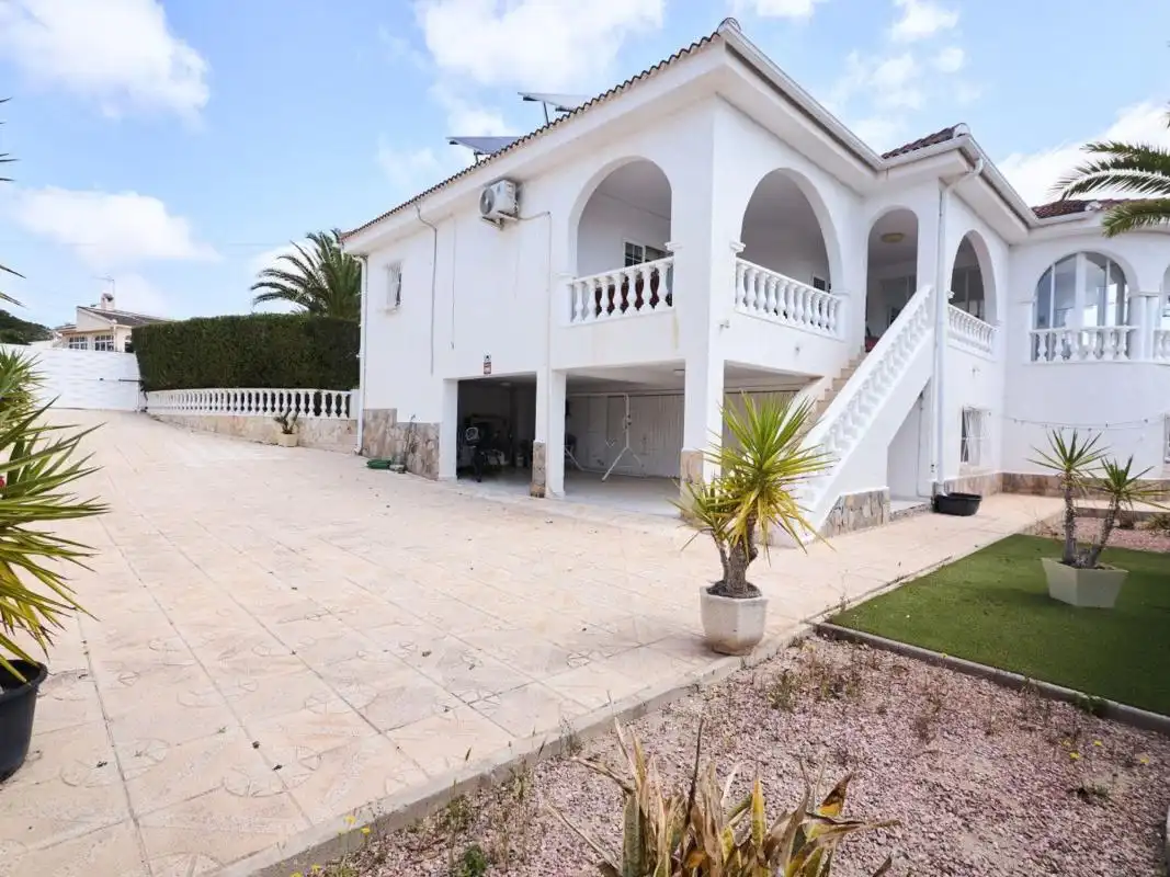 Exterior view of Houses for sale in Rojales  with Air Conditioner and Private garden