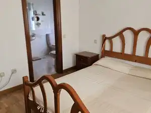Habitación de Casa adosada en venta en Coslada con Aire acondicionado, Calefacción y Jardín privado