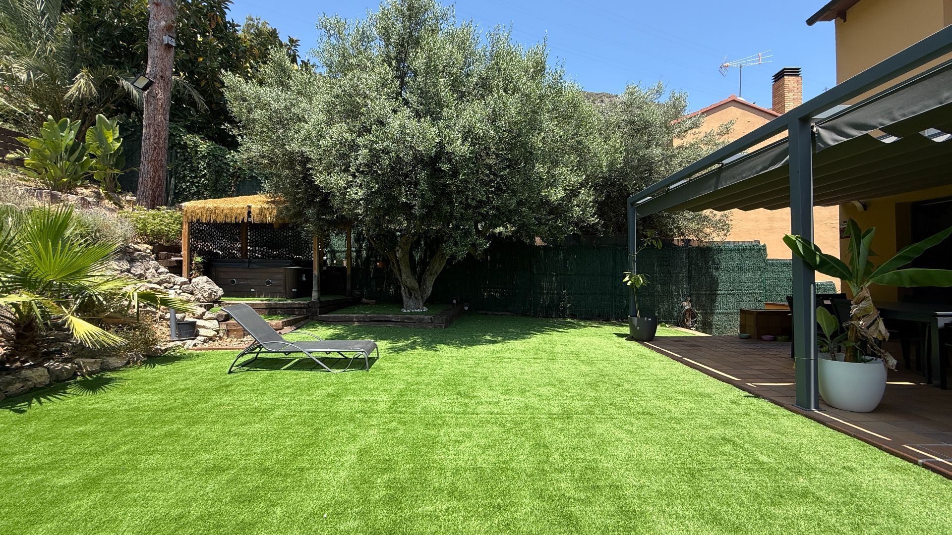 Garden of Single-family semi-detached to rent in Castelldefels  with Air Conditioner, Private garden and Terrace