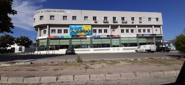 Local comercial en Alquiler en Picadueñas