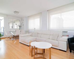 Living room of Flat for sale in Tres Cantos  with Air Conditioner and Terrace