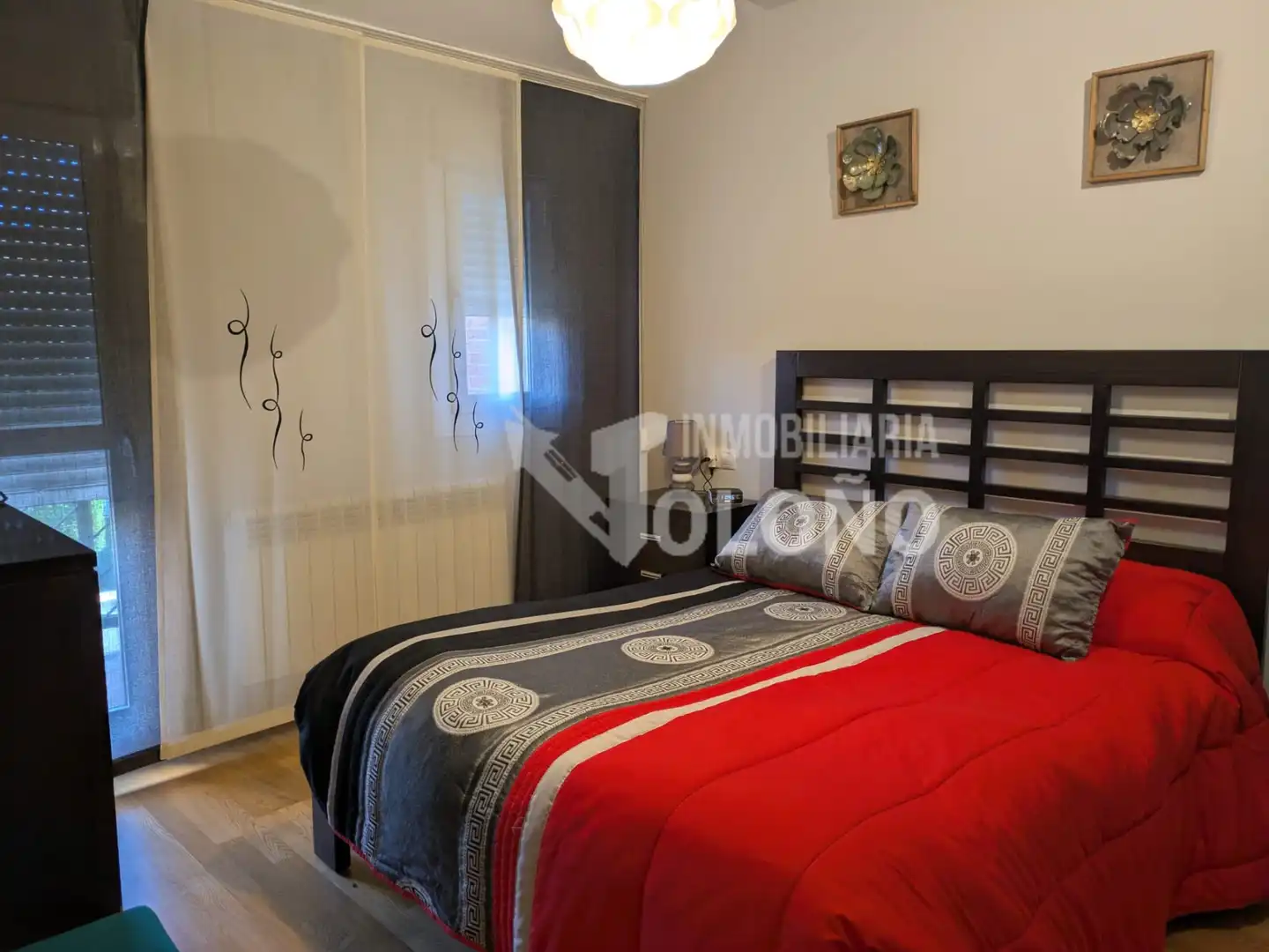 Schlafzimmer von Haus oder Chalet zur Miete in Anguciana mit Heizung, Privatgarten und Parkett
