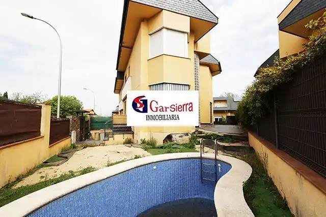 Jardín de Casa o chalet en venta en Madrid con Calefacción, Jardín privado y Terraza