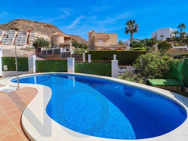 Casa-chalet en Venta en San Juan de los Terreros