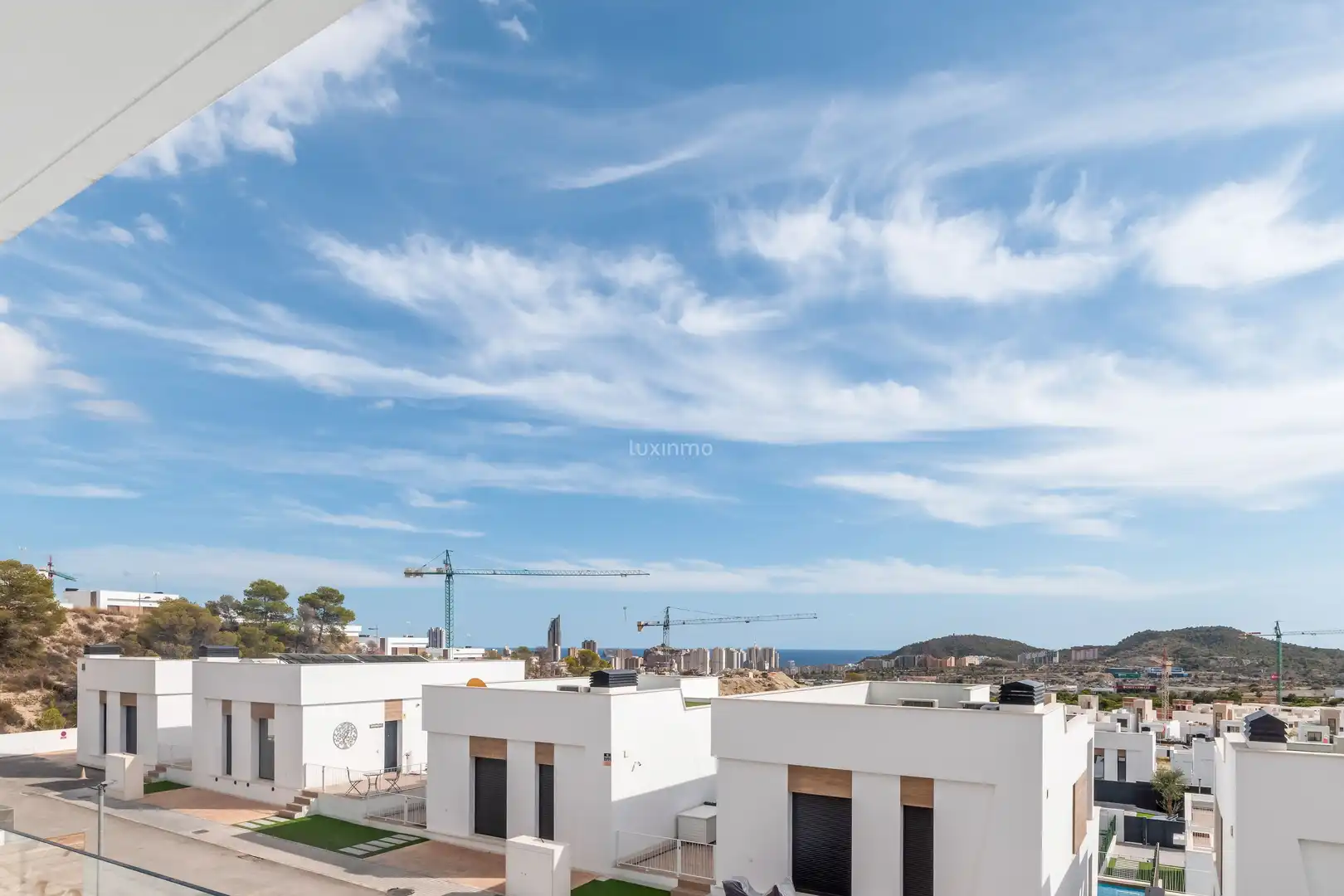 Vista exterior de Dúplex en venta en Finestrat con Aire acondicionado, Terraza y Trastero