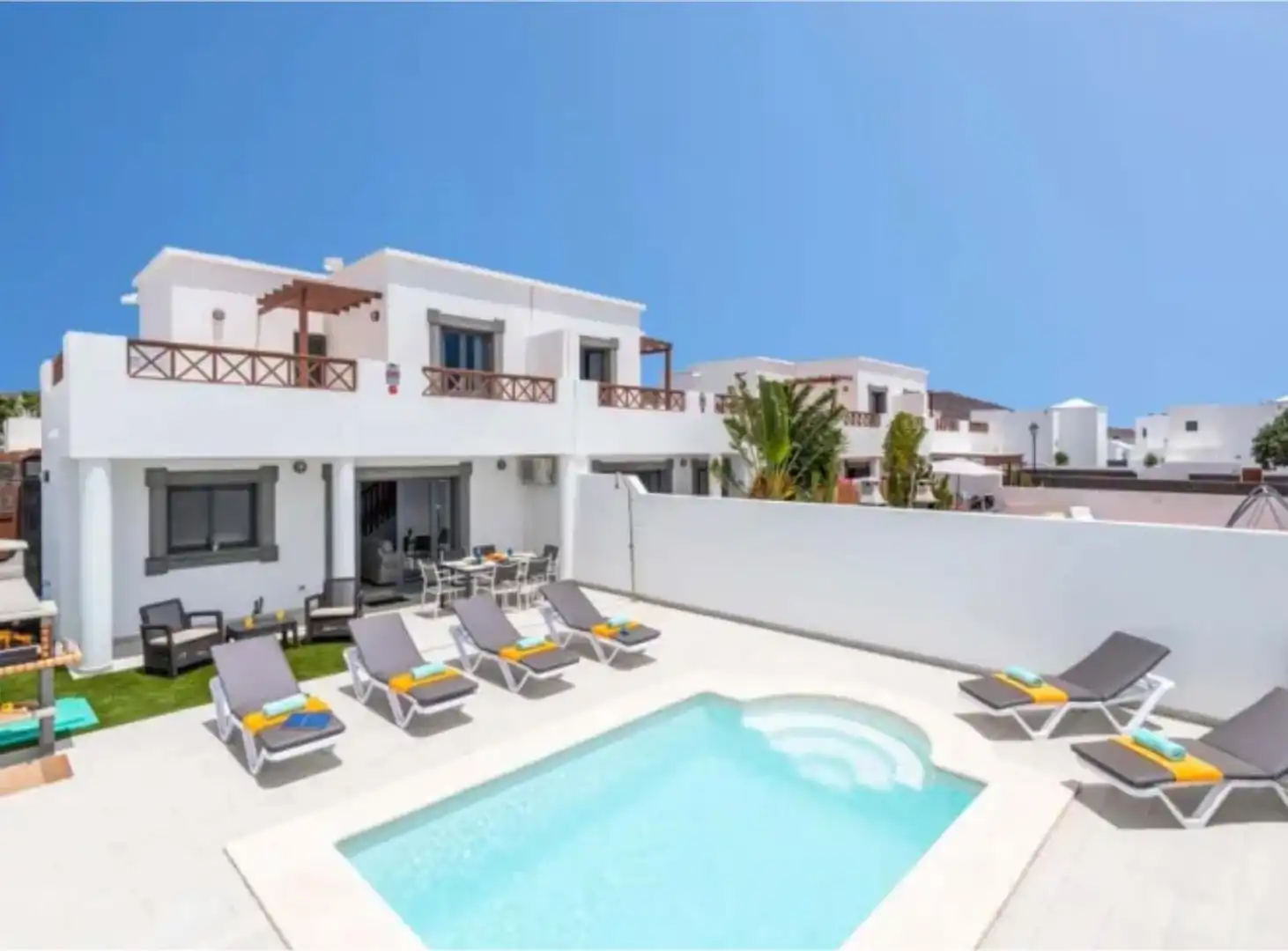 Houses for sale in Playa Blanca