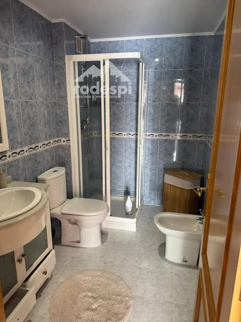 Baño de Piso de alquiler en Ponteareas, Pontevedra