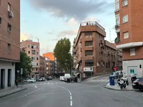 Vista exterior de Piso en venta en  Madrid Capital con Aire acondicionado