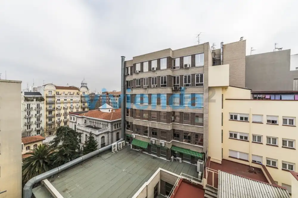 Außenansicht von Wohnung zur Miete in Madrid mit Klimaanlage und Heizung