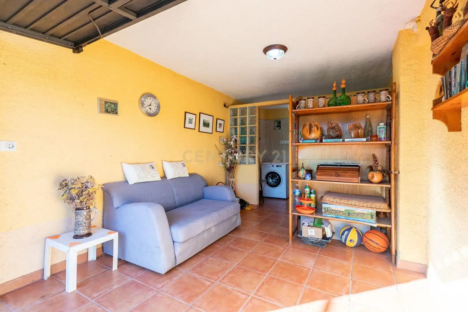 Sala d'estar de Casa o xalet en venda en Fogars de la Selva amb Jardí privat