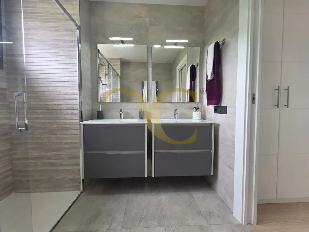 Baño de Casa o chalet en venta en Llanes con Calefacción, Jardín privado y Terraza