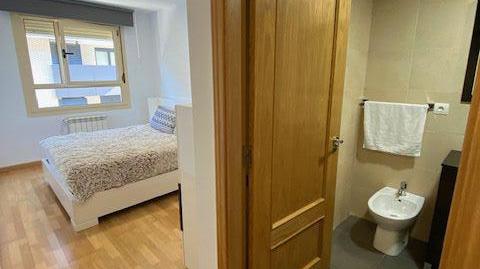 Foto 3 de Piso de alquiler en HUCA - La Cadellada, Oviedo