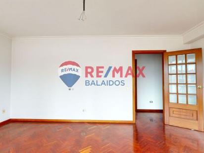 Bedroom of Flat for sale in Vigo   with Heating, Parquet flooring and Storage room