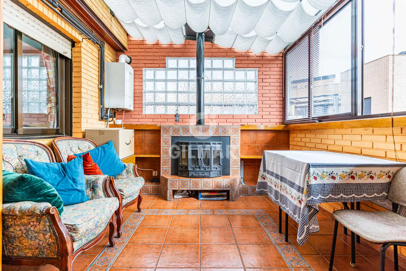 Wohnzimmer von Wohnung zum Verkauf in Madrid mit Heizung und Balkon