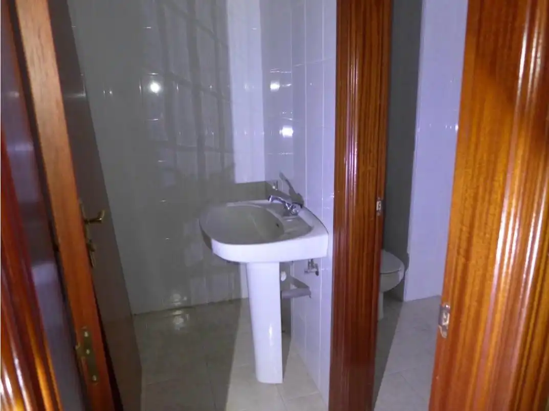 Badezimmer von Geschaftsraum zum Verkauf in Íscar