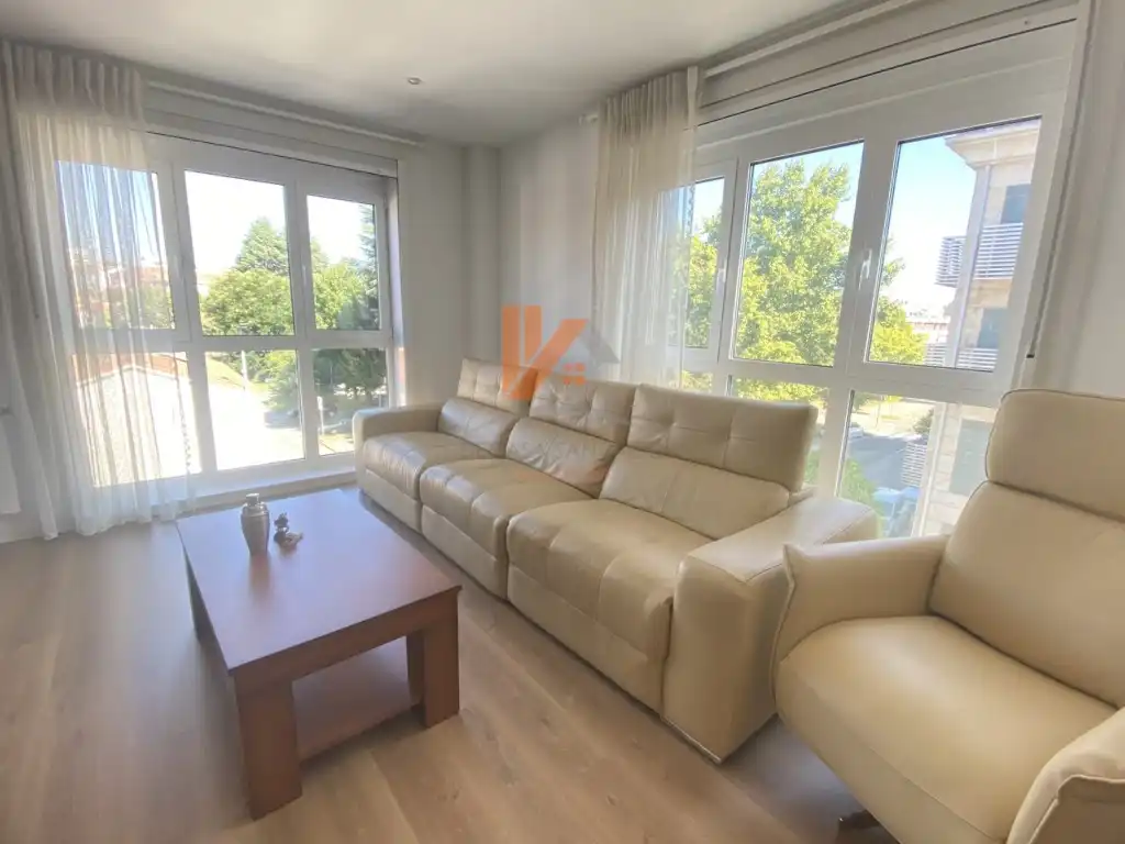 Flat with lift to rent in Rua Sempre Galiza 3, imagen 3