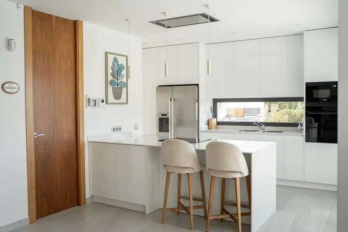 Cocina de Casa o chalet en venta en Benidorm con Jardín privado, Terraza y Trastero