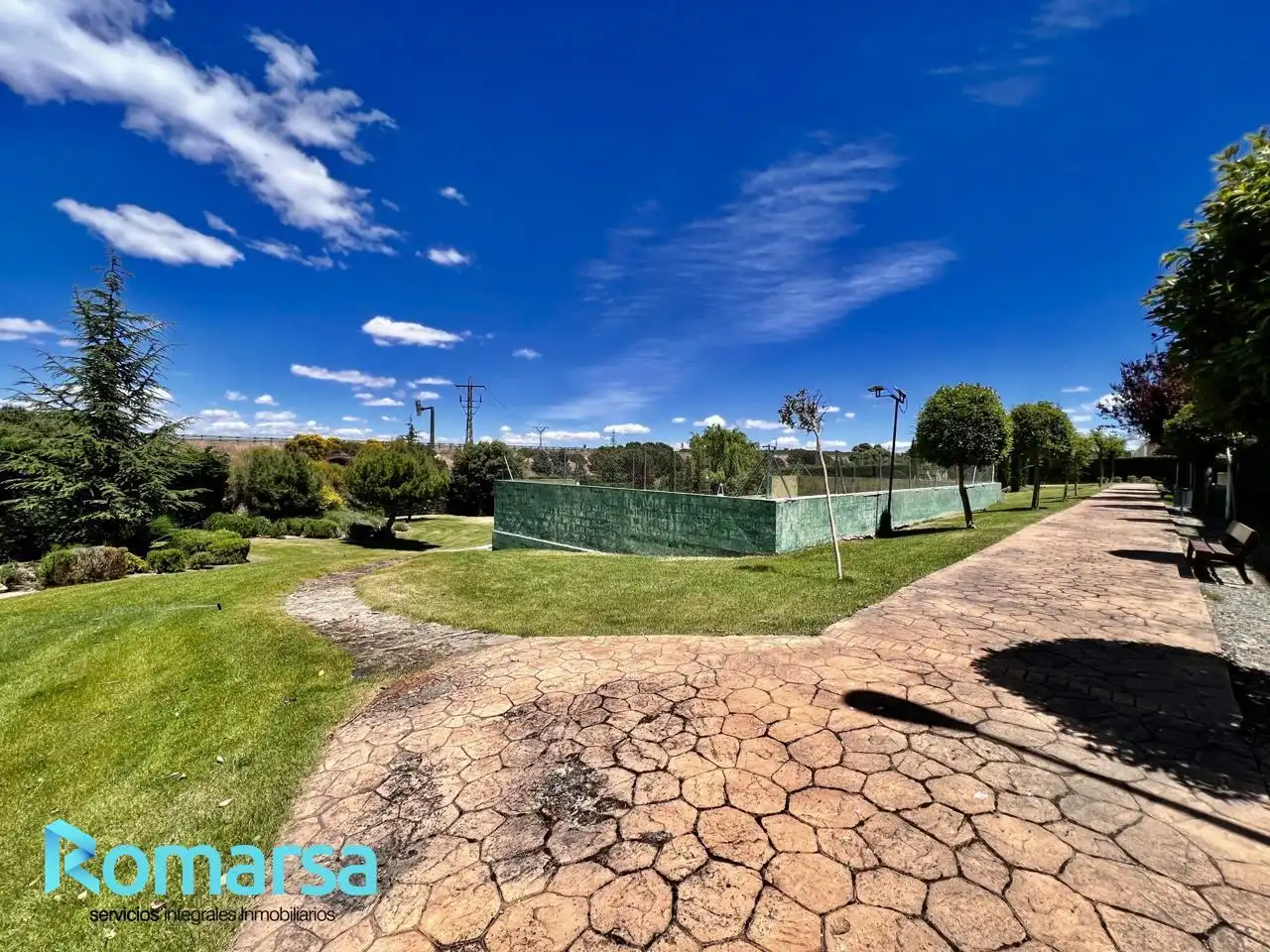 Jardí de Dúplex en venda en Ávila amb Calefacció, Parquet i Terrassa