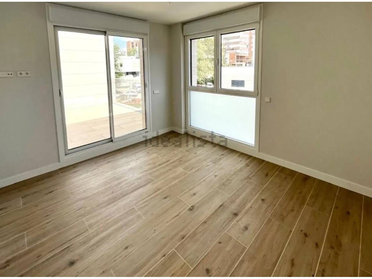 Bedroom of Houses for sale in  Madrid Capital  with Air Conditioner, Heating and Private garden