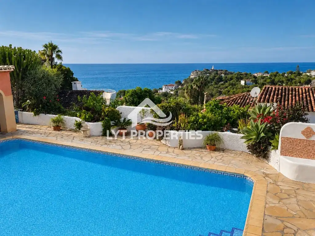 Vista exterior de Casa o xalet en venda en Jávea / Xàbia amb Piscina