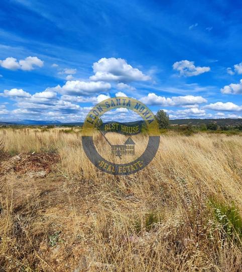 Photo 2 of Residential for sale in Villaquilambre, León