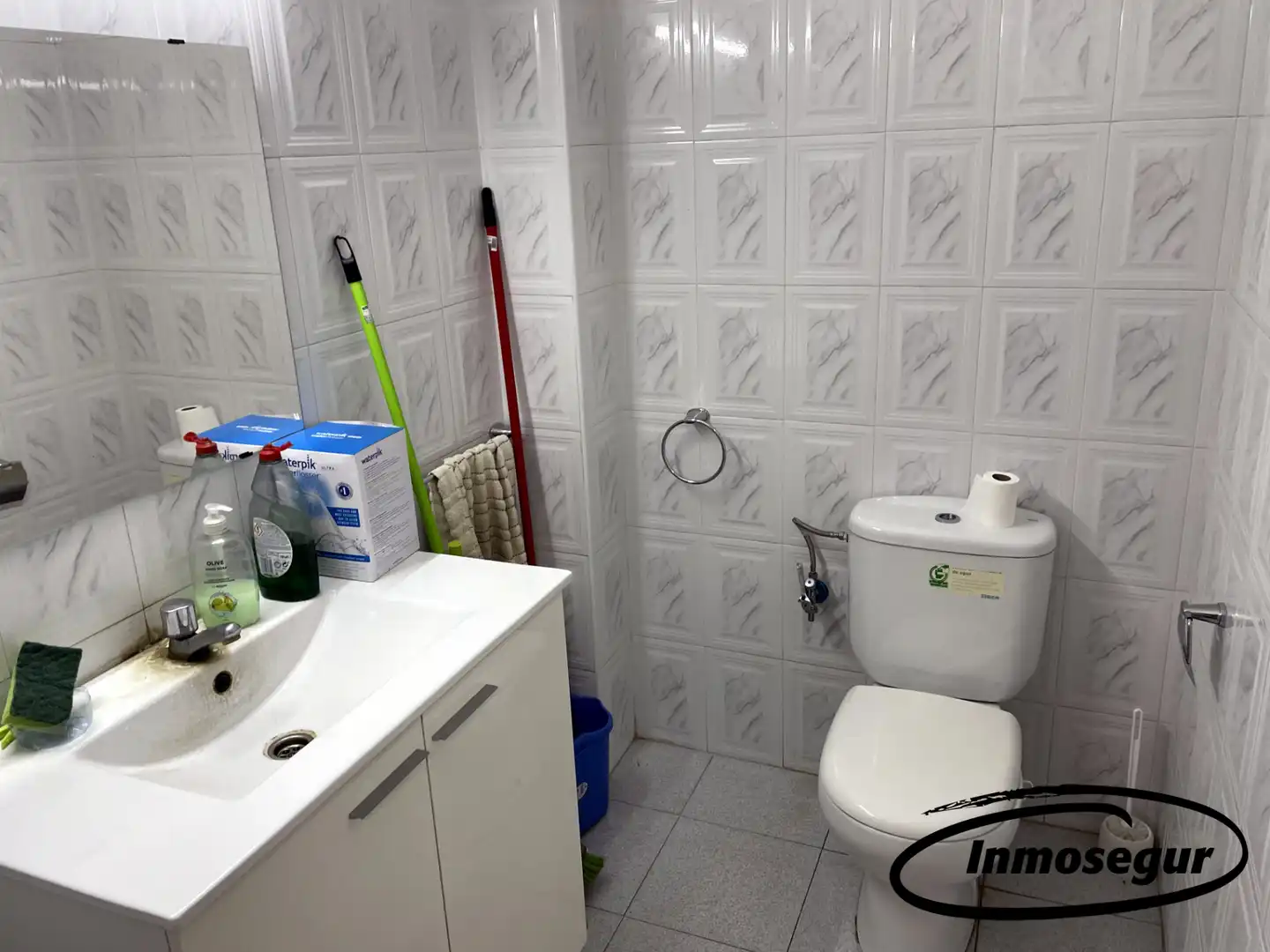 Bathroom of Commercial properties for sale in Salou  with Air Conditioner and Parquet flooring