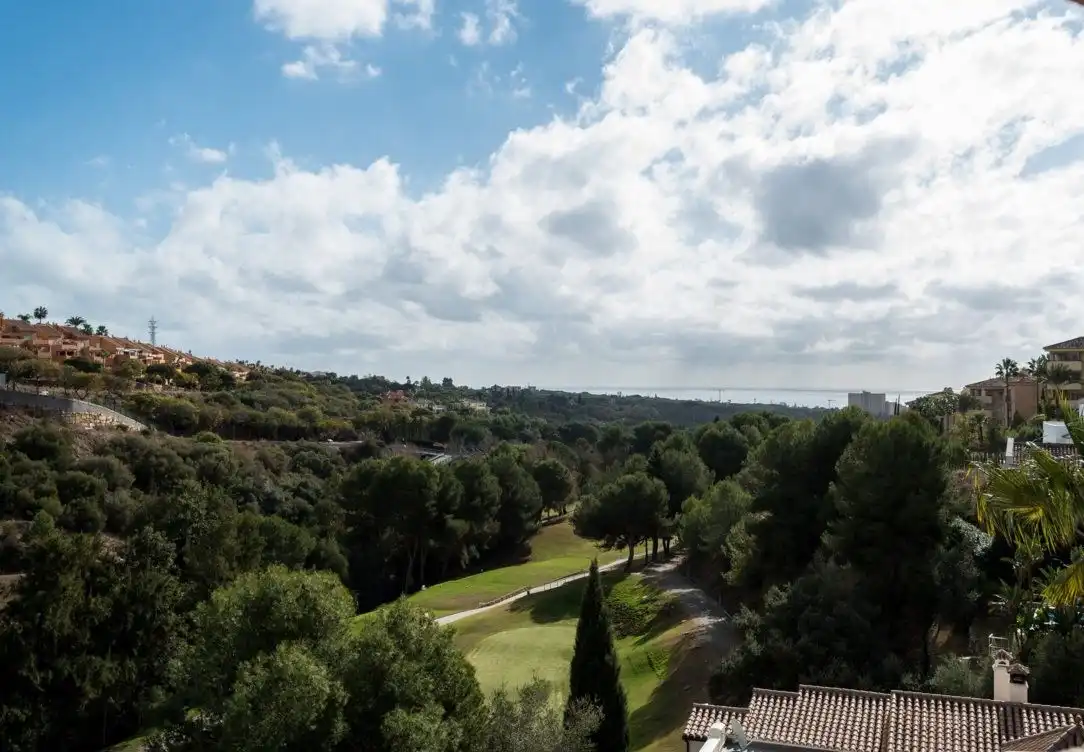 Casa con piscina en venta en Elviria - Cabopino