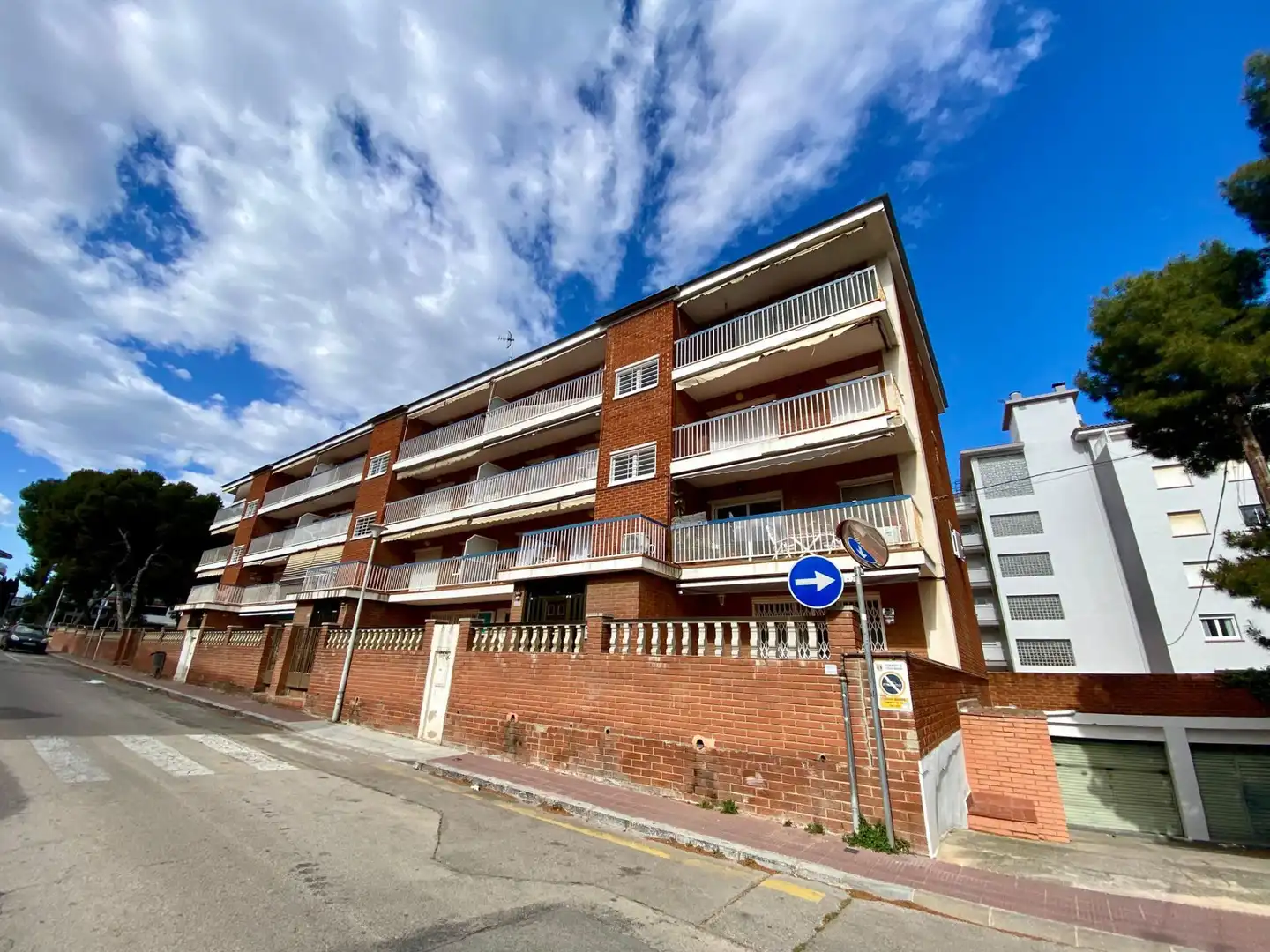 Vista exterior de Pis en venda en Torredembarra amb Aire condicionat, Traster i Piscina comunitària