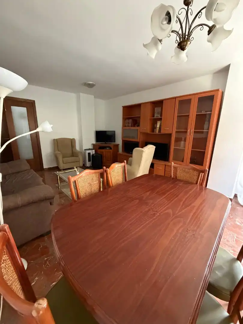 Comedor de Piso para compartir en Jaén con Aire acondicionado, Calefacción y Amueblado