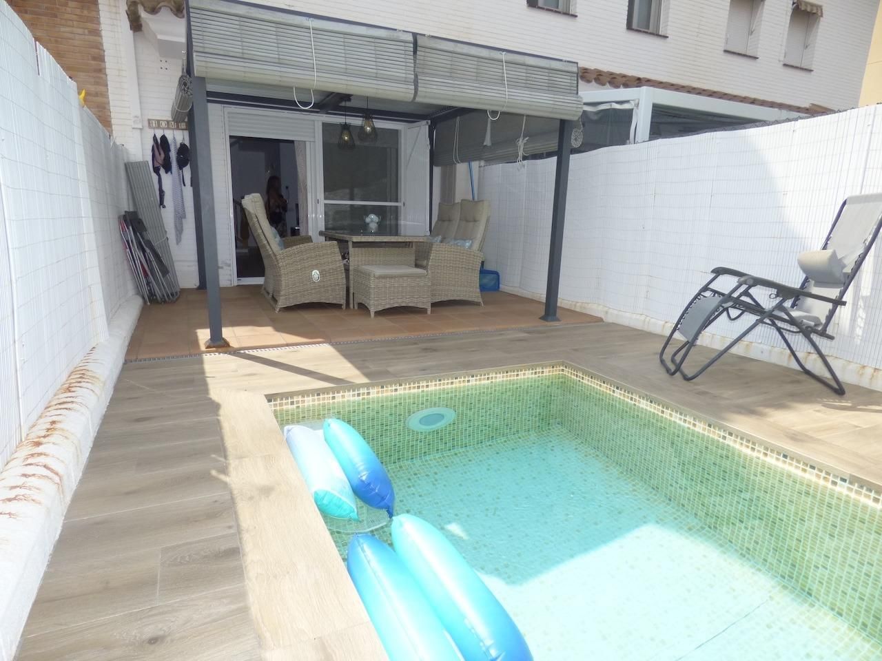 Swimming pool of House or chalet for sale in Palafolls  with Air Conditioner, Heating and Private garden