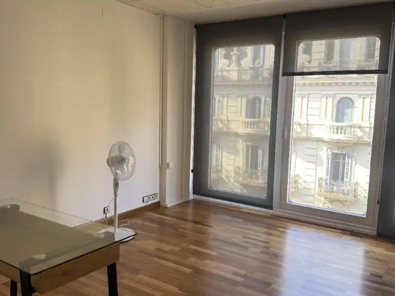 Bedroom of Office for rent in Barcelona  with Air Conditioner, Heating and Internet