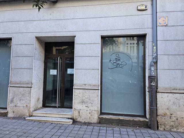 Local comercial en Alquiler en C/ Miguel Iscar  en Campo Grande