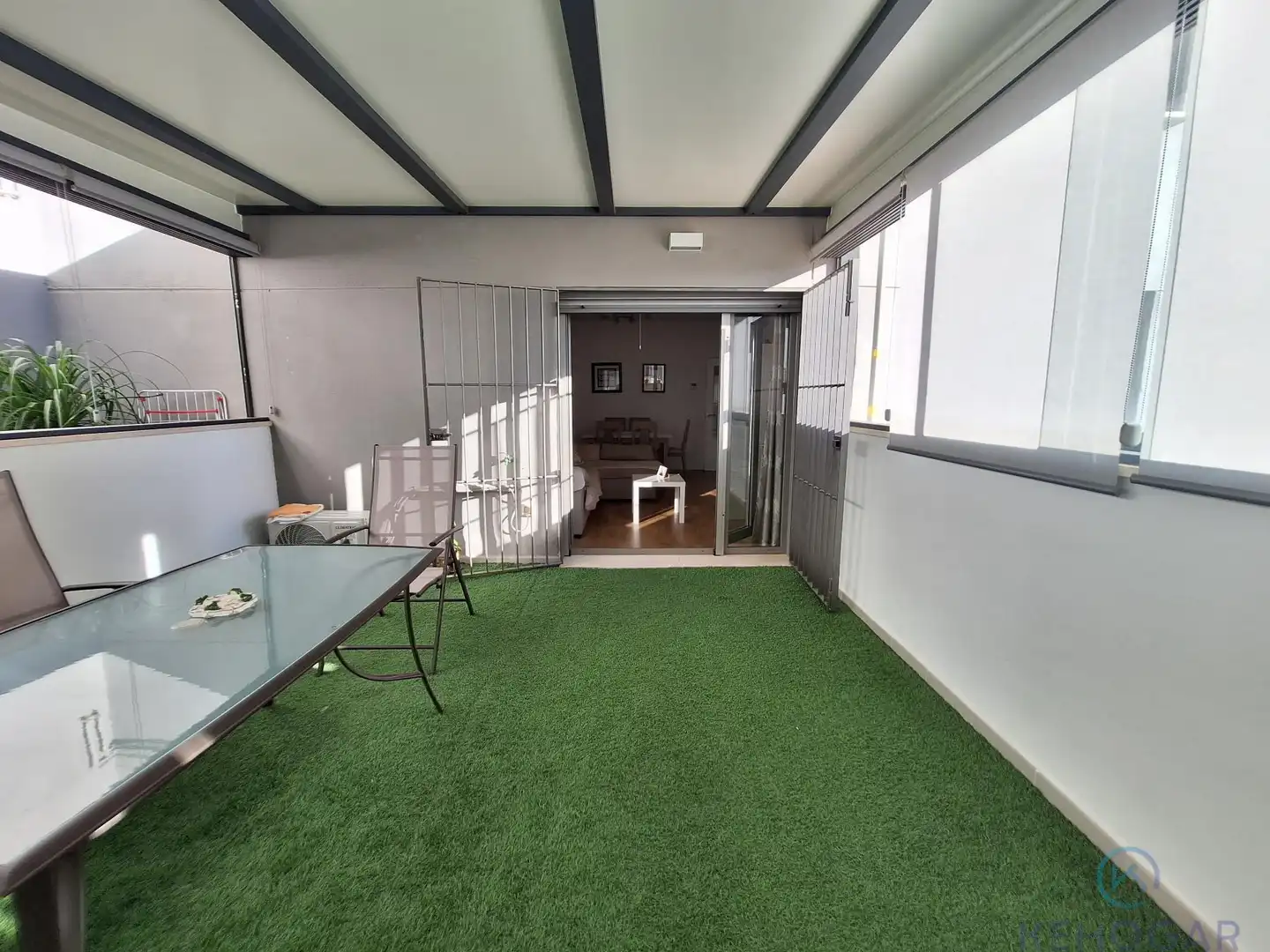 Piso con piscina en venta en Entrenúcleos, imagen 3
