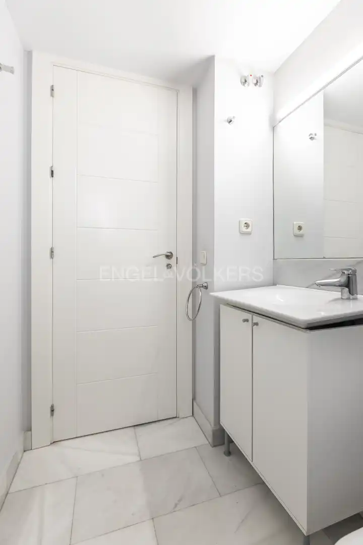 Flat for sale in Madrid  with Air Conditioner, Heating and Parquet flooring