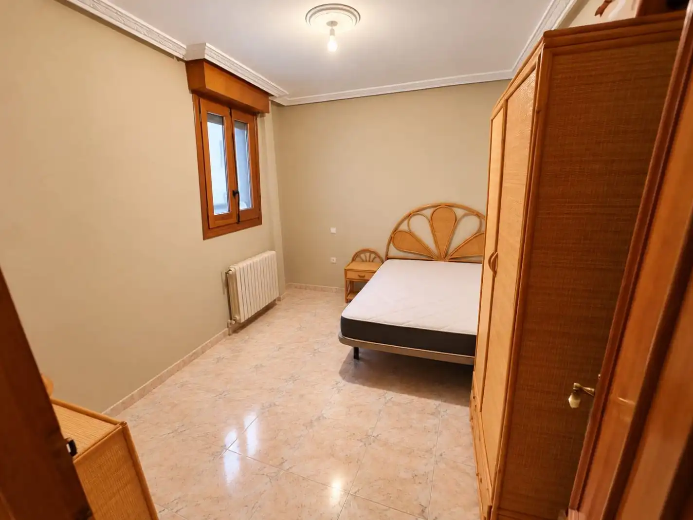 Schlafzimmer von Maisonette zum Verkauf in Arenas de San Pedro mit Klimaanlage und Balkon