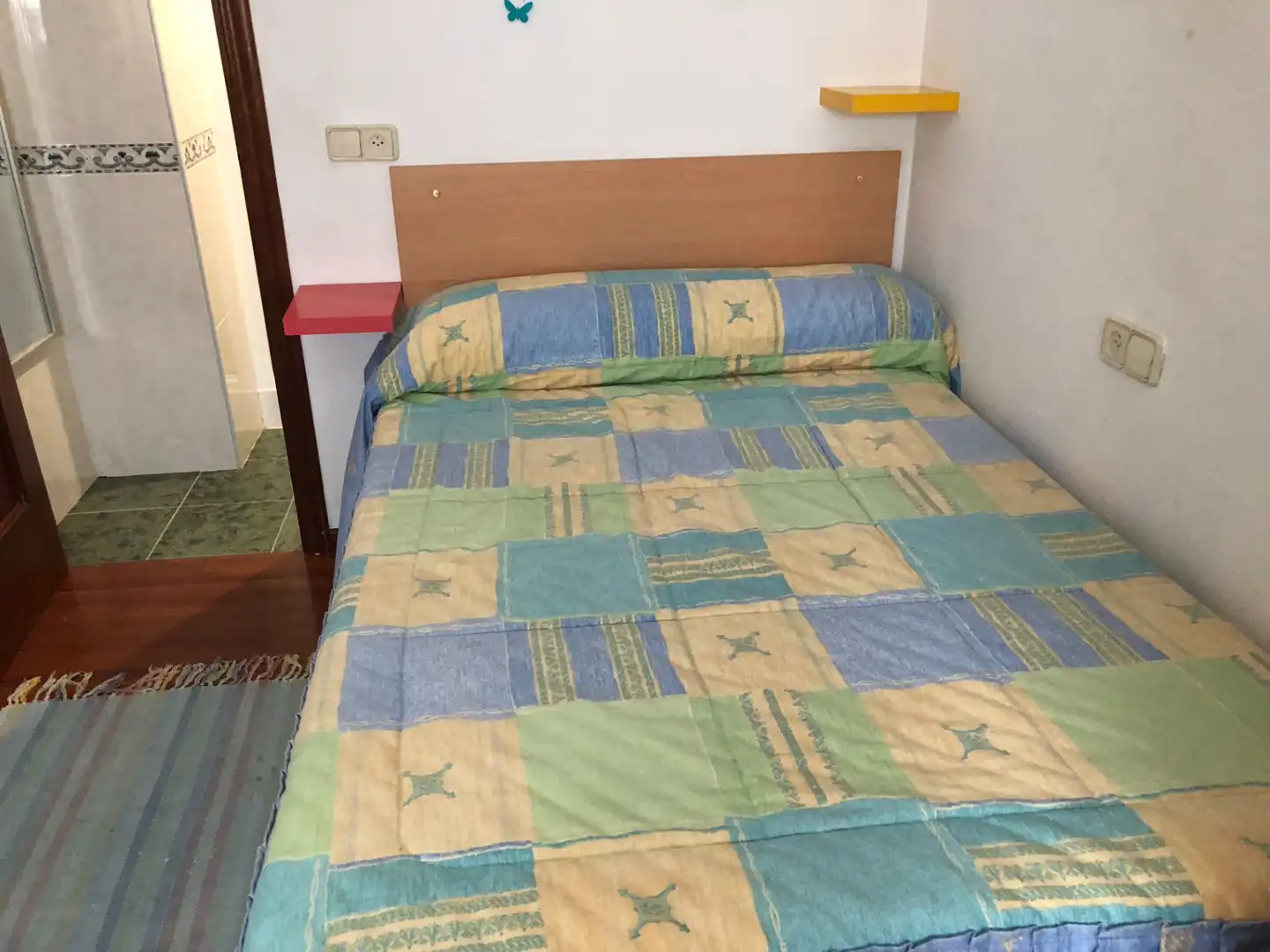 Habitación de Piso de alquiler en Santiago de Compostela  con Amueblado